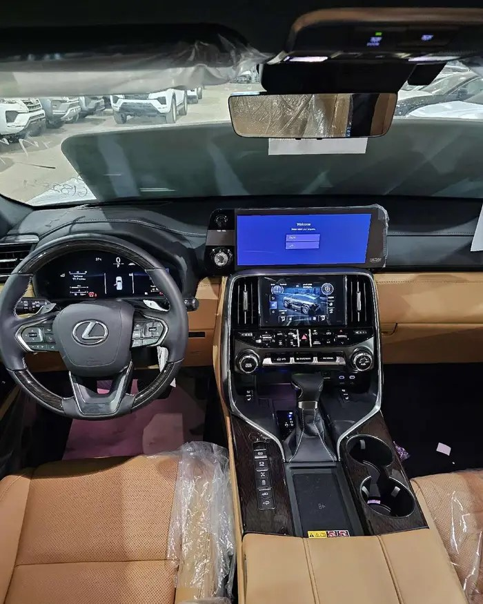 لكزس LX600 BB 2026.