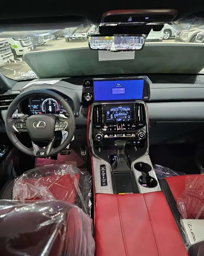 لكزس LX600 اف سبورت موديل 2026 لون أسود