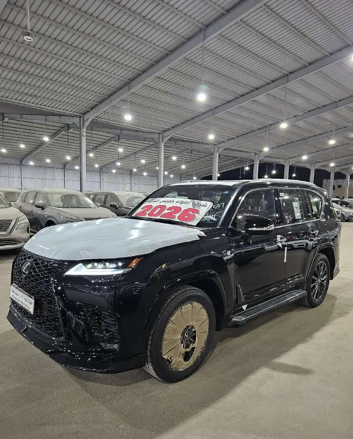 لكزس LX600 اف سبورت موديل 2026 لون أسود