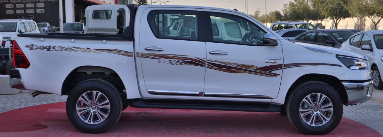 تويوتا هايلوكس غمارتين دبل تماتيك2.8ديزل2026جدة و الرياض